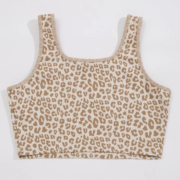 Leopard Print Crop Top size medium - Picture 1 of 3